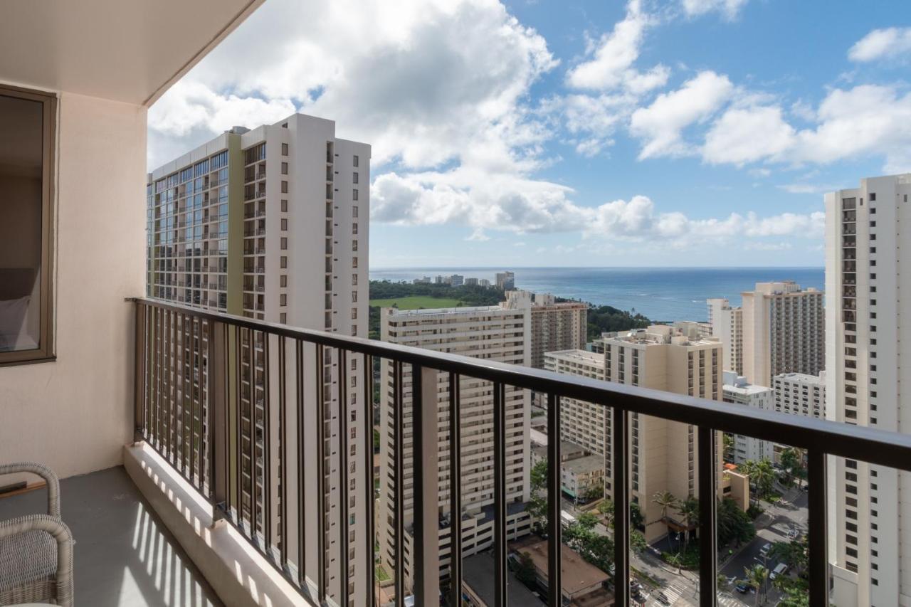 Deluxe 32nd Floor Condo - Gorgeous Ocean Views, Free Wifi&Parking! Honolulu Buitenkant foto